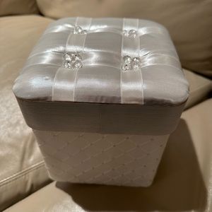 Nordstrom satin box Christmas white & silver pretty decorative